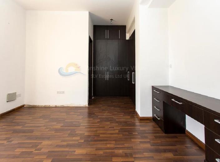 Image No.16-Commercial de 8 chambres à vendre à Limassol