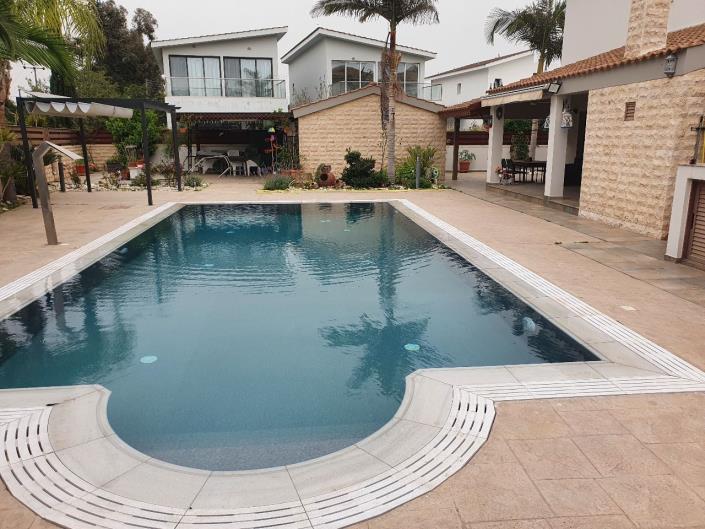 Image No.2-4 Bed Villa for sale