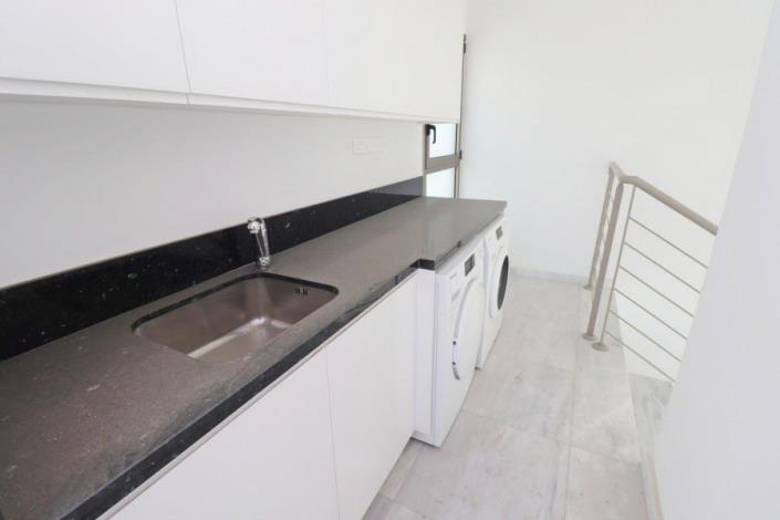 Image No.42-4 Bed Penthouse for sale