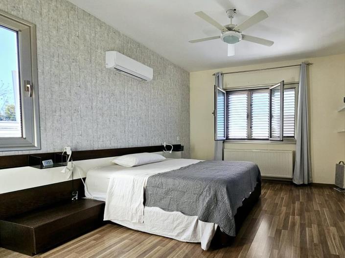 Image No.31-4 Bed Bungalow for sale