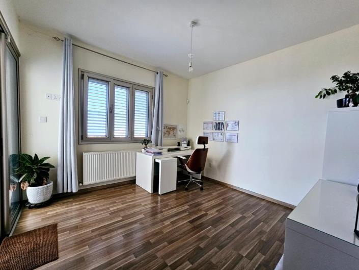 Image No.34-4 Bed Bungalow for sale