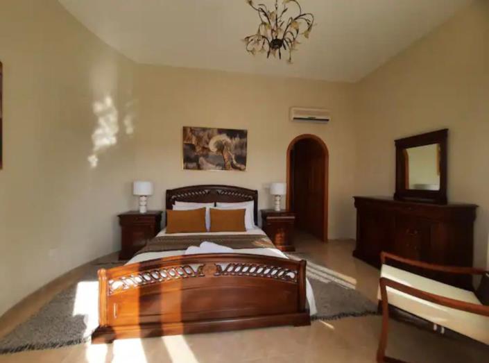 Image No.12-Villa de 4 chambres à vendre à Chlorakas