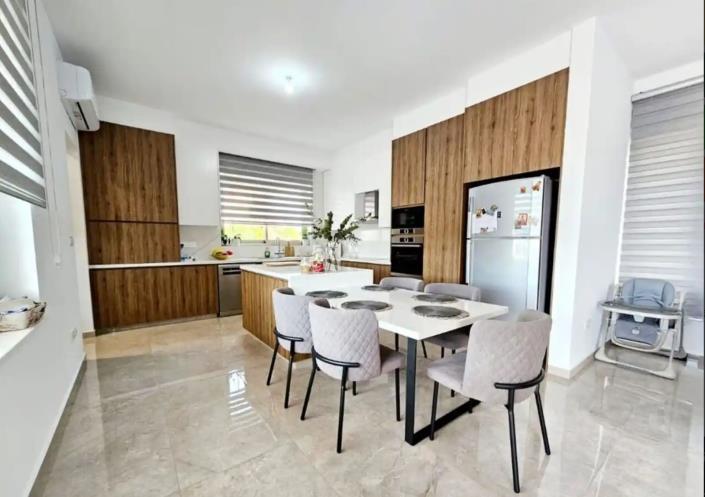 Image No.5-Bungalow de 3 chambres à vendre à Emba