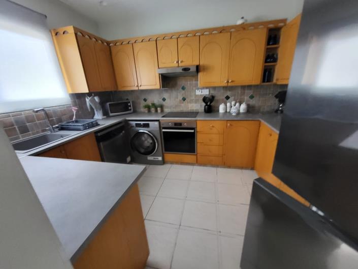 Image No.17-4 Bed Townhouse for sale