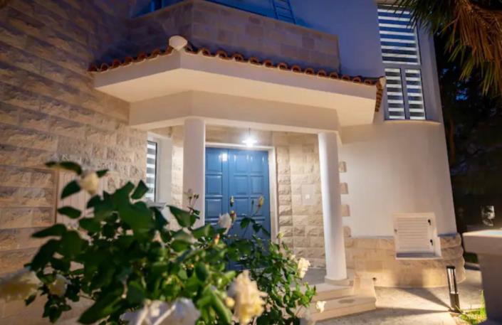 Image No.19-4 Bed Villa for sale