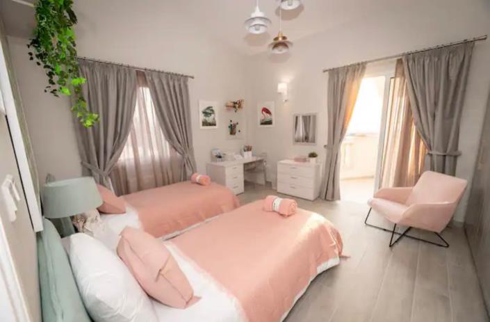 Image No.38-4 Bed Villa for sale