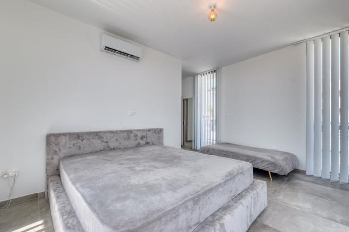 Image No.3-Villa de 4 chambres à vendre à Aradippou