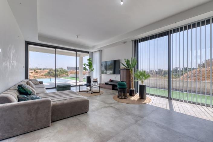 Image No.11-Villa de 4 chambres à vendre à Aradippou