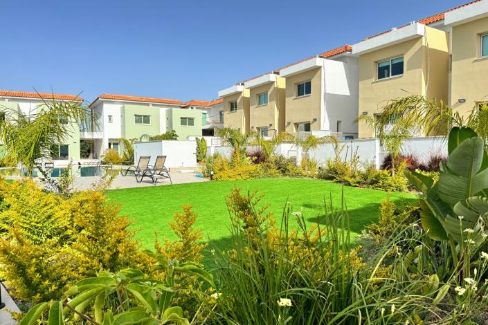 Image No.24-2 Bed Townhouse for sale