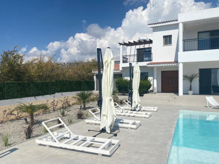 Image No.14-Villa de 4 chambres à vendre à Peyia