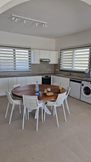 Image No.5-Villa de 4 chambres à vendre à Peyia