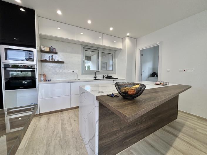 Image No.13-4 Bed Villa for sale