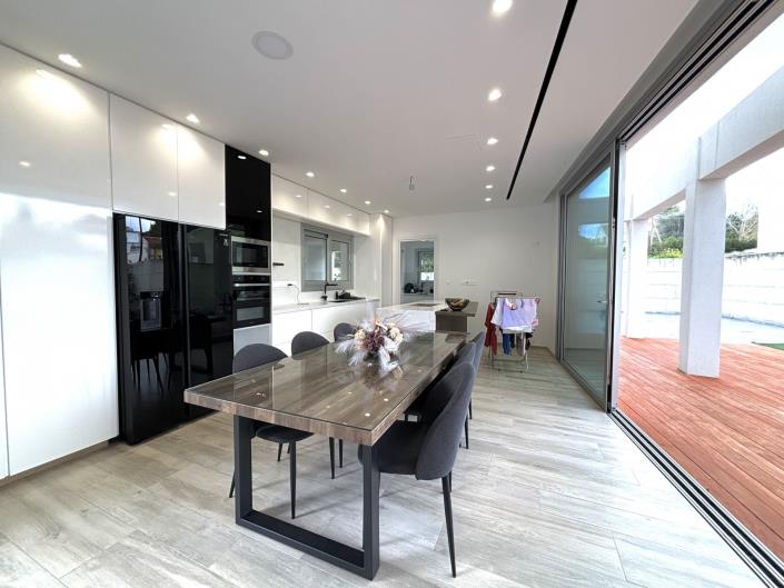 Image No.14-4 Bed Villa for sale