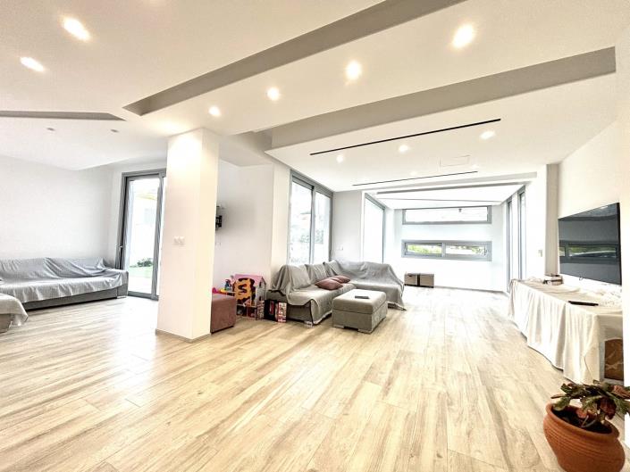 Image No.16-4 Bed Villa for sale