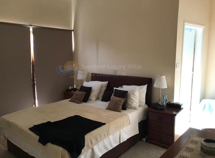 Image No.7-4 Bed Townhouse for sale