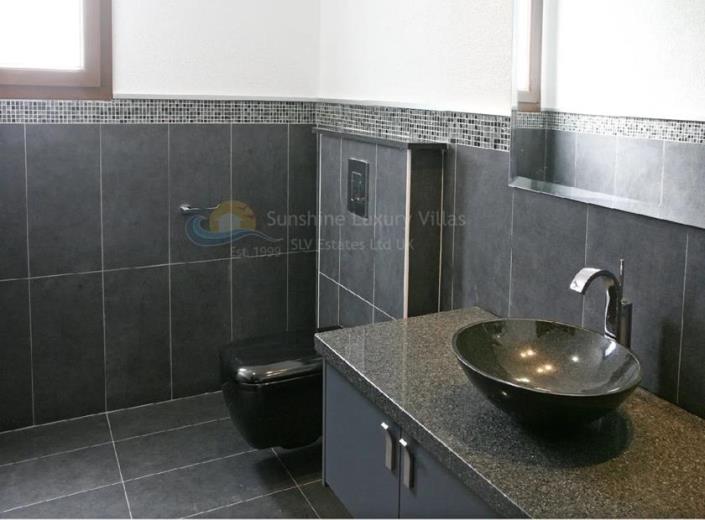 Image No.6-5 Bed Villa for sale