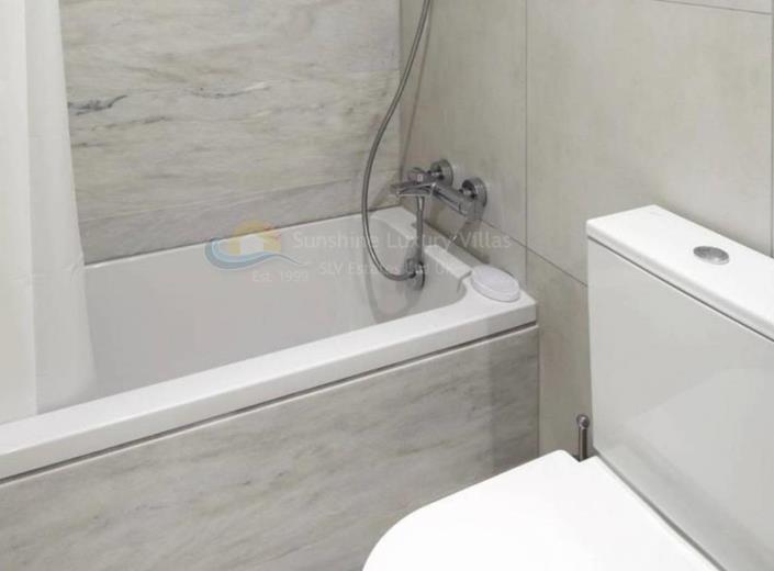 Image No.8-2 Bed Townhouse for sale