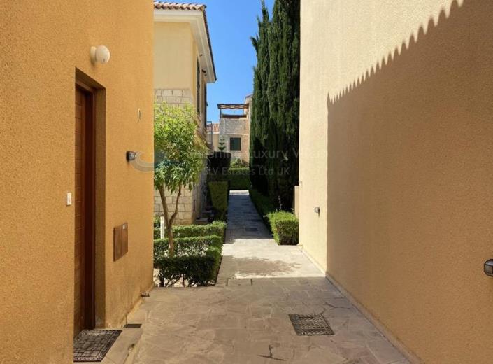 Image No.5-2 Bed Townhouse for sale