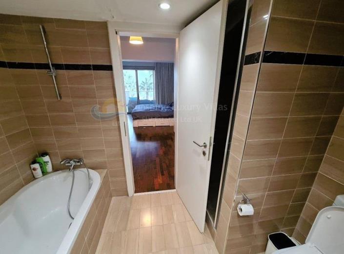 Image No.10-3 Bed Apartment for sale