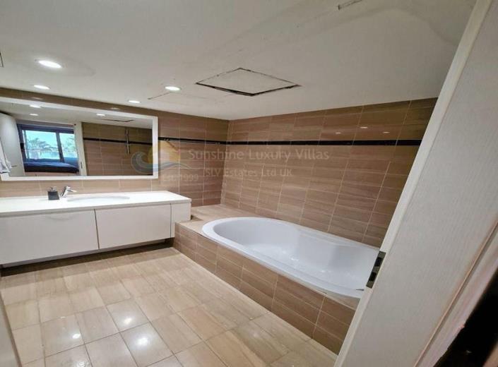 Image No.11-3 Bed Apartment for sale