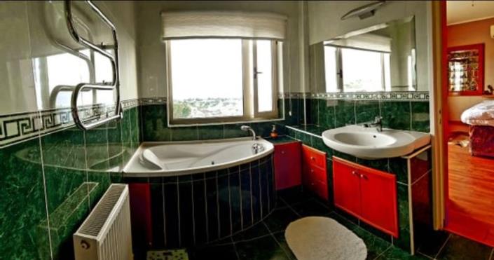 Image No.11-4 Bed Villa for sale