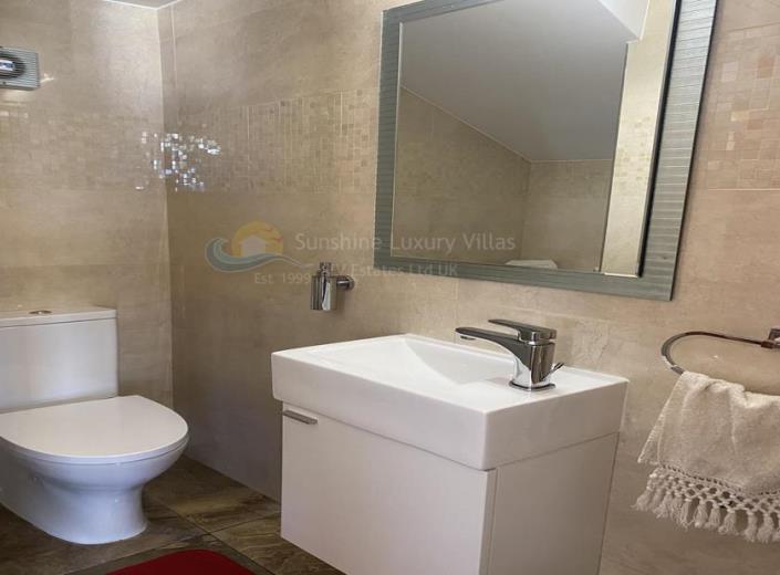 Image No.40-3 Bed Villa for sale