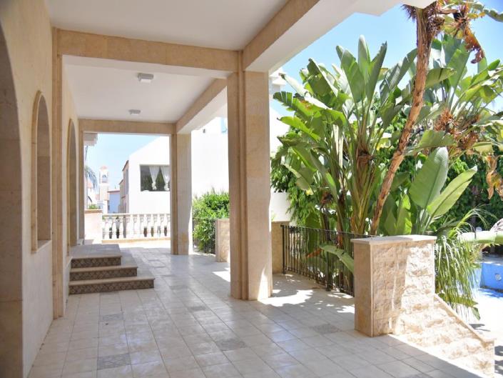 Image No.28-5 Bed Villa for sale