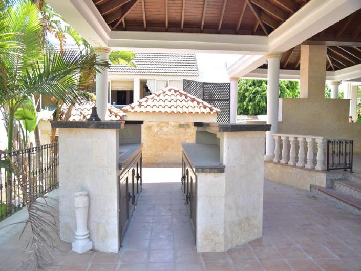 Image No.30-5 Bed Villa for sale