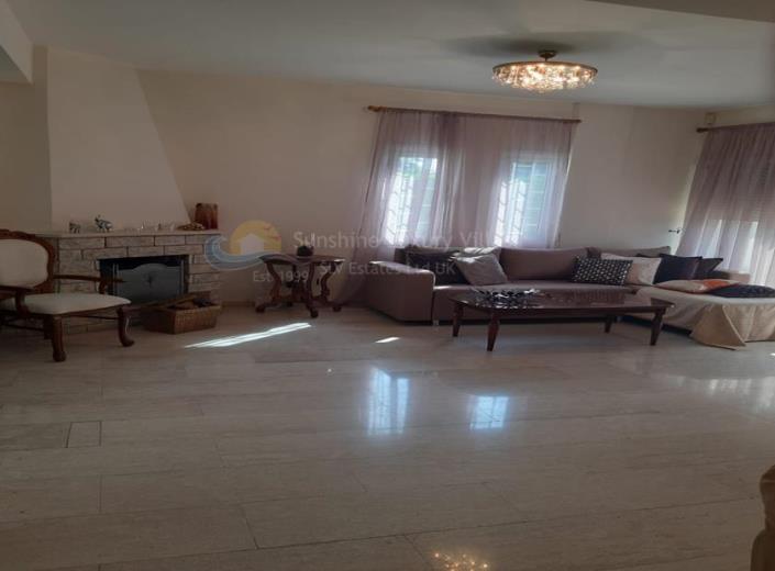 Image No.3-Villa de 4 chambres à vendre à Agios Athanasios