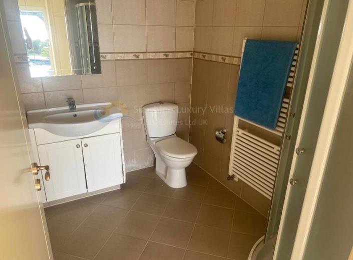 Image No.6-4 Bed Bungalow for sale