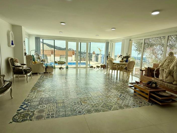 Image No.2-4 Bed Bungalow for sale