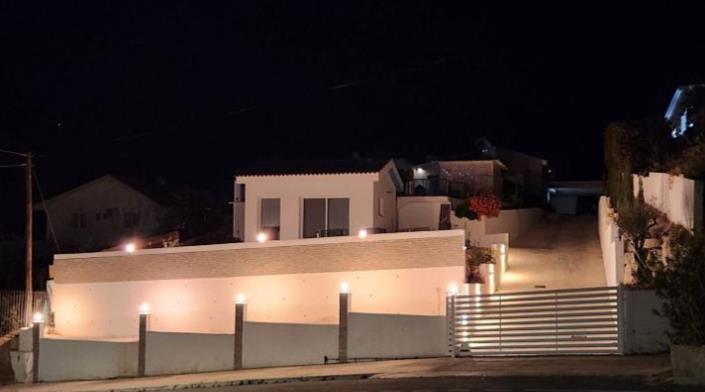 Image No.17-4 Bed Bungalow for sale