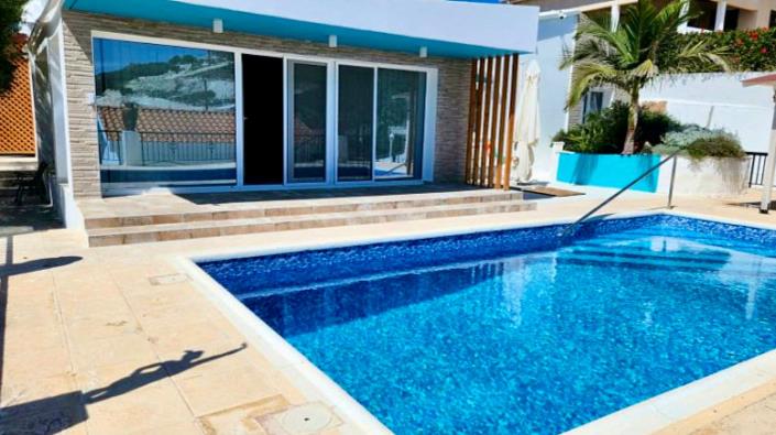 Image No.13-4 Bed Bungalow for sale