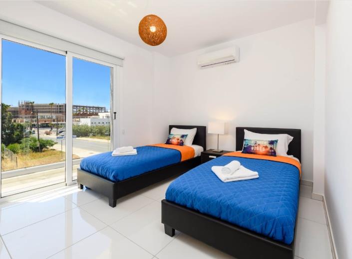 Image No.10-3 Bed Villa for sale