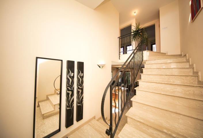 Image No.9-3 Bed Villa for sale