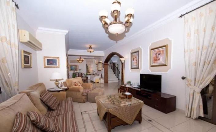 Image No.7-5 Bed Villa for sale