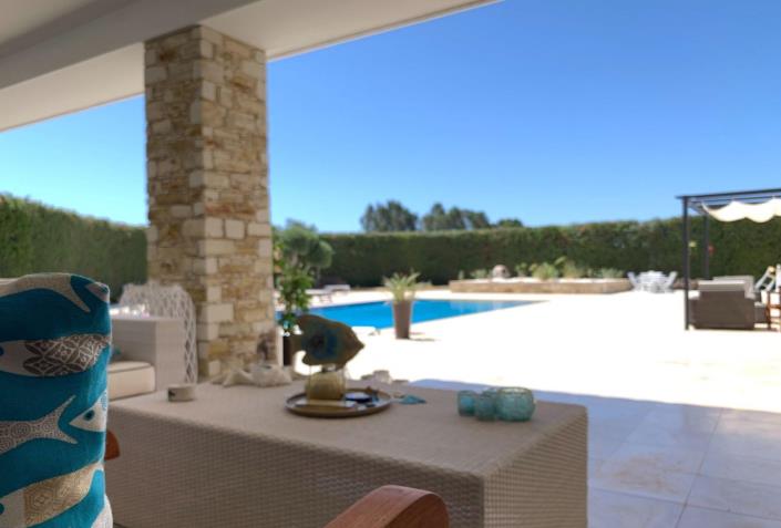 Image No.3-Villa de 6 chambres à vendre à Dromolaxia