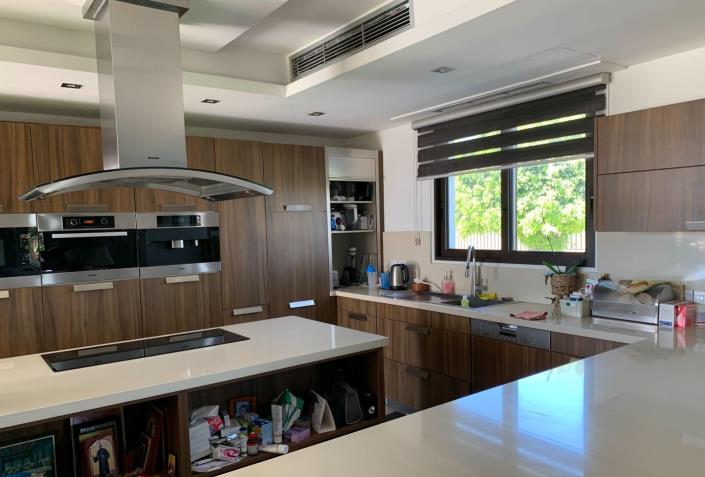 Image No.15-Villa de 6 chambres à vendre à Dromolaxia