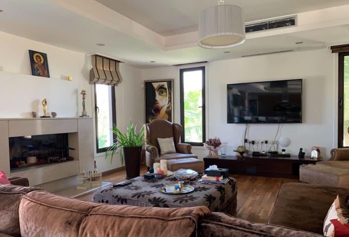 Image No.16-Villa de 6 chambres à vendre à Dromolaxia