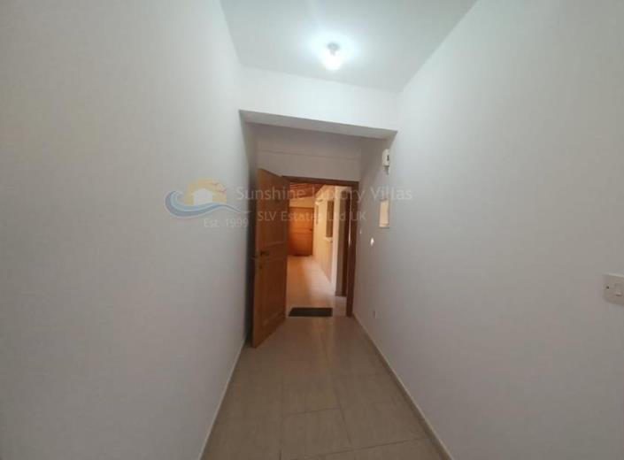 Image No.6-Appartement de 2 chambres à vendre à Finikoudes