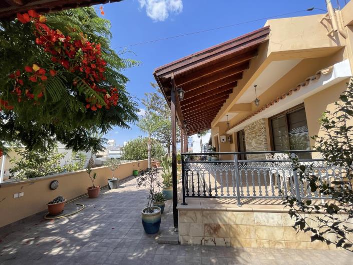 Image No.10-Villa de 4 chambres à vendre à Aradippou