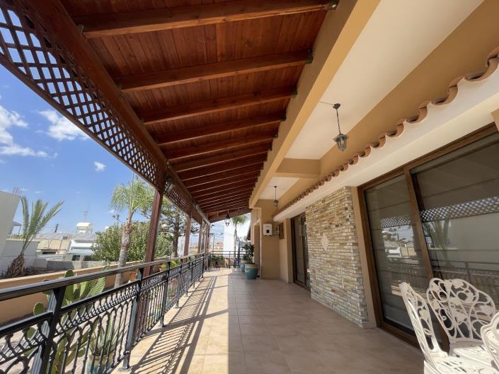 Image No.12-Villa de 4 chambres à vendre à Aradippou