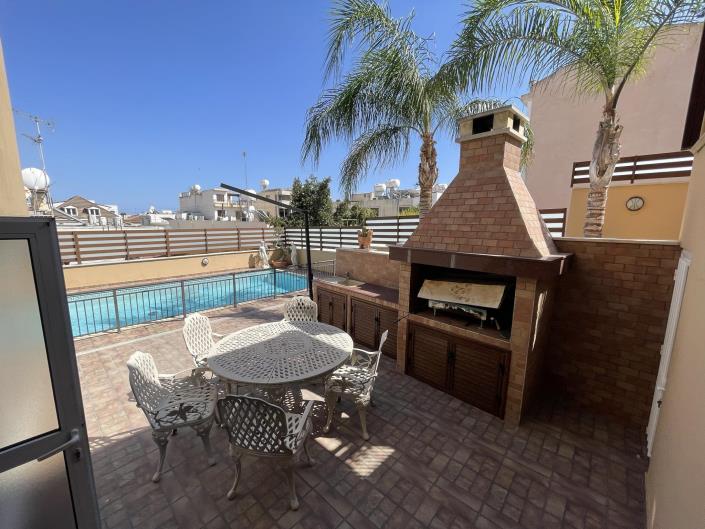 Image No.14-Villa de 4 chambres à vendre à Aradippou