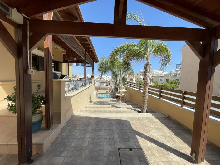 Image No.21-Villa de 4 chambres à vendre à Aradippou