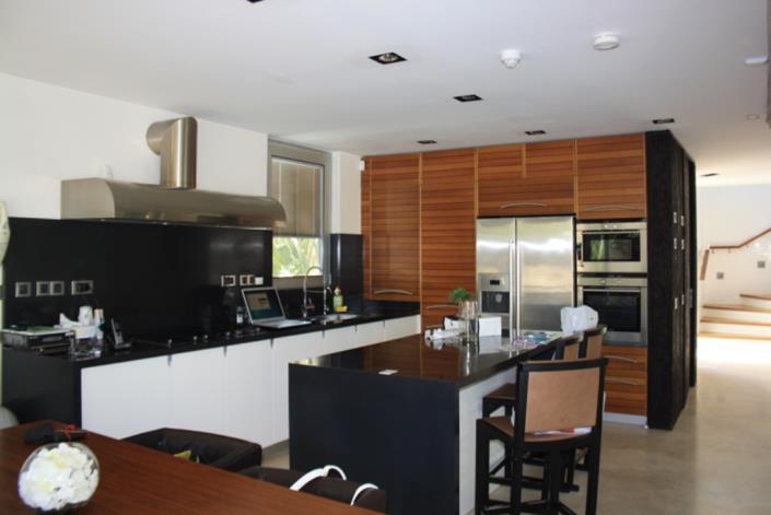 Image No.8-3 Bed Villa for sale