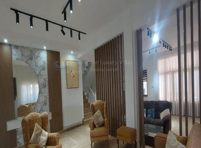 Image No.7-Villa de 5 chambres à vendre à Aradippou