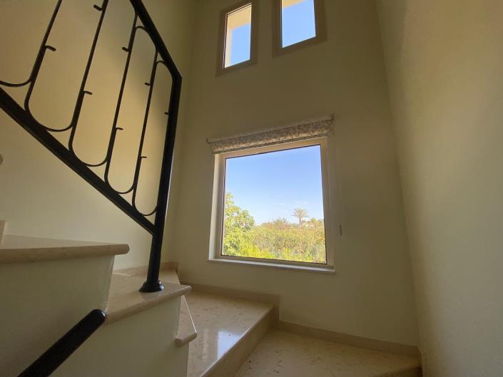 Image No.12-4 Bed Villa for sale