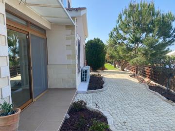 WhatsApp-Image-2025-04-02-at-14-14-37--1-