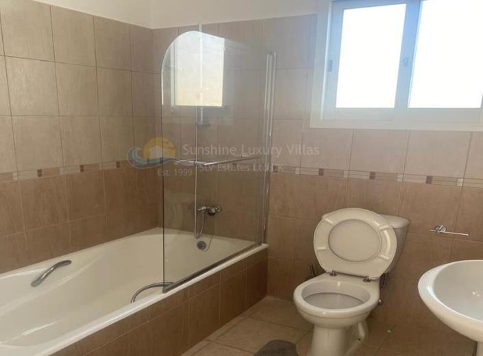 Image No.9-Villa de 3 chambres à vendre à Peyia