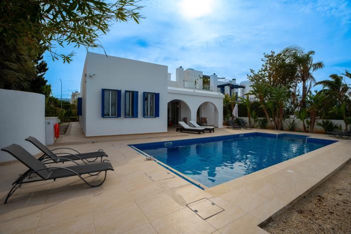 Image No.25-4 Bed Bungalow for sale